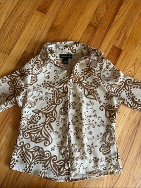 Jennifer Lloyd Cream & Brown Floral Button-Down Shirt